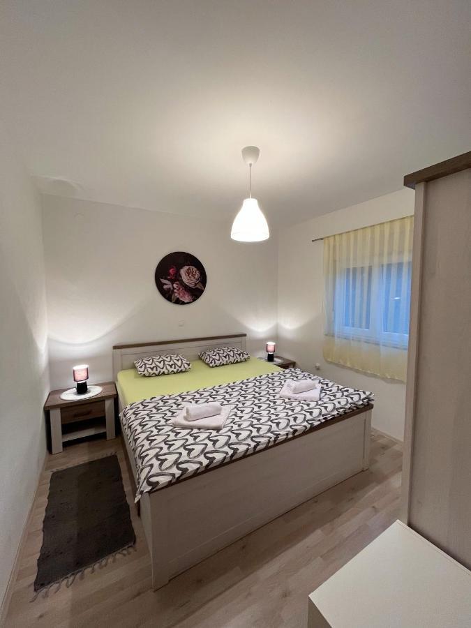 Kuca Za Odmor Bebic, Kremena Villa Klek Bagian luar foto